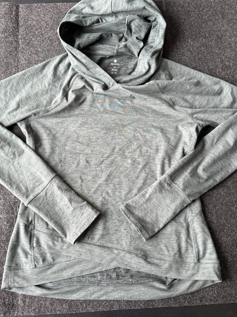 Apana Hooded Activewear Top Small
